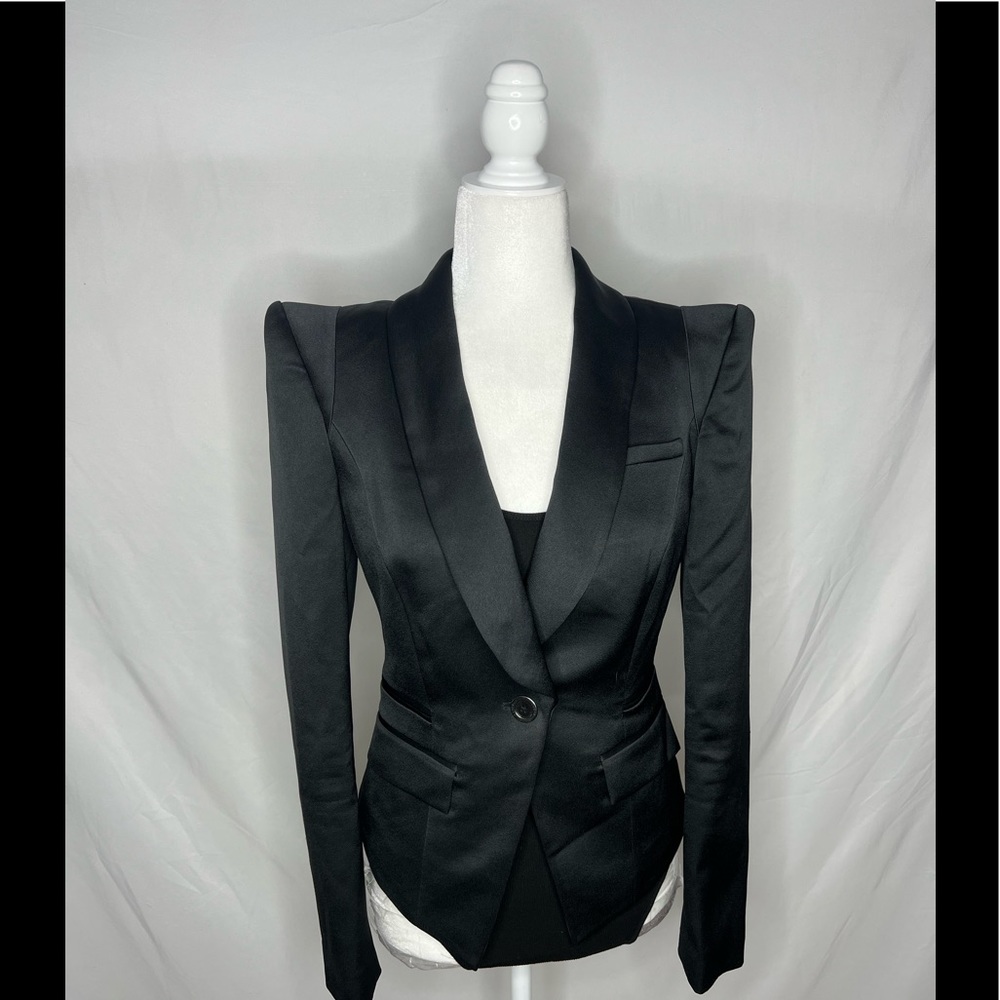 Ted Baker Lynay working title  jacket size 2 equivalent to a 6 US.